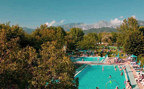 3 pools for adults and children with view on the carrara marble quarries